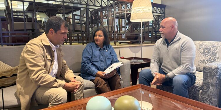 Dinorah-Figuera-y-representantes-del-Foro-Penal